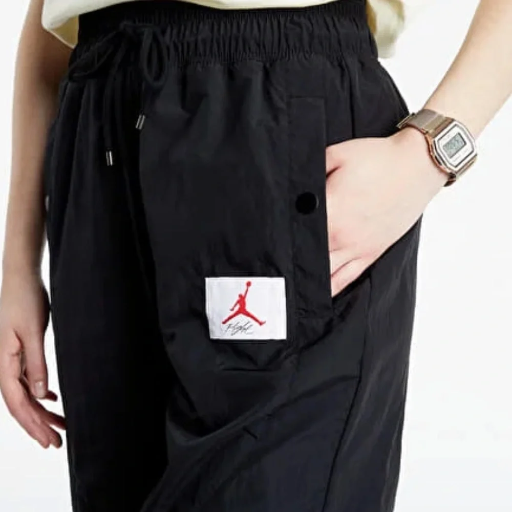 Jordan Woven Pants - Picture 4 of 17